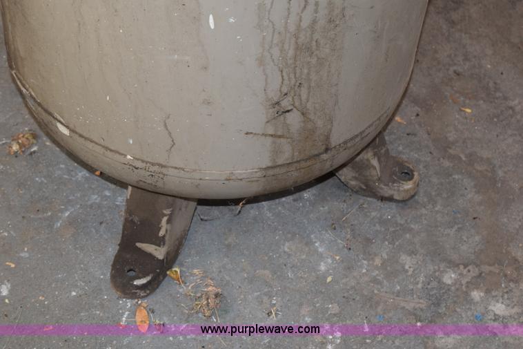 image for item BA9819 1994 Wayne TRU5N air compressor