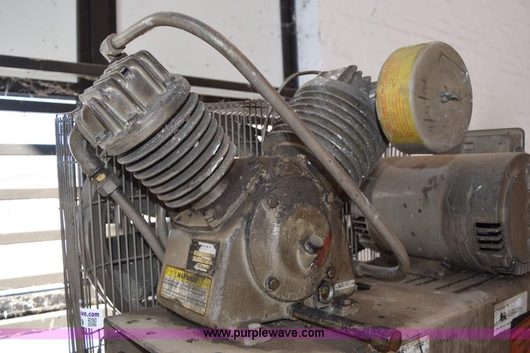 image for item BA9819 1994 Wayne TRU5N air compressor