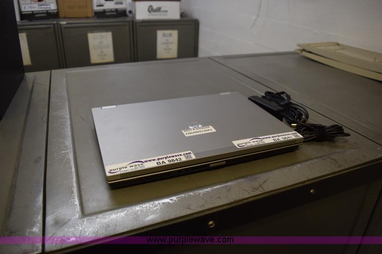 image for item BA9841 (4) HP 8730W laptop computers