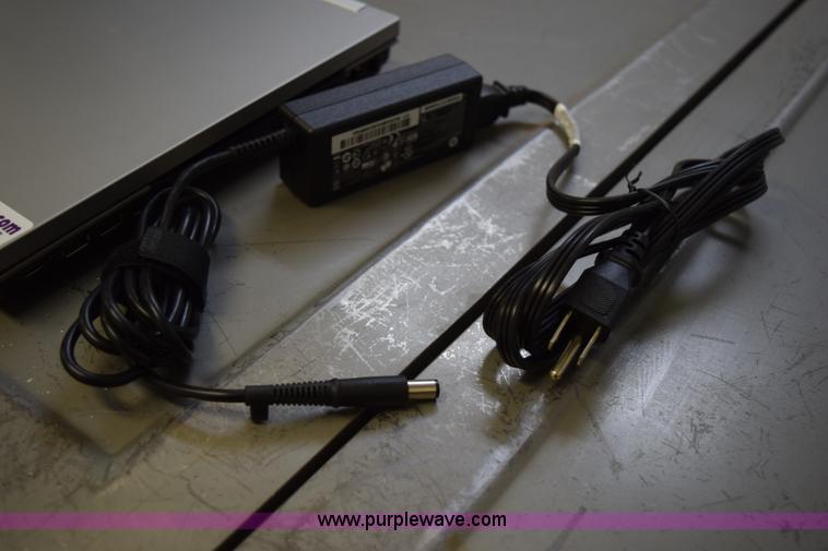 image for item BA9842 (3) HP 8730W laptop computers