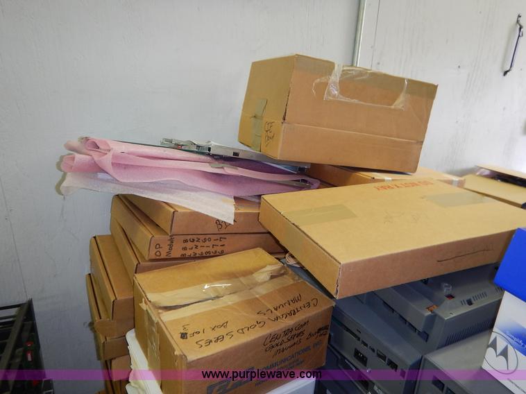 image for item BC9680 Assorted radio equipment