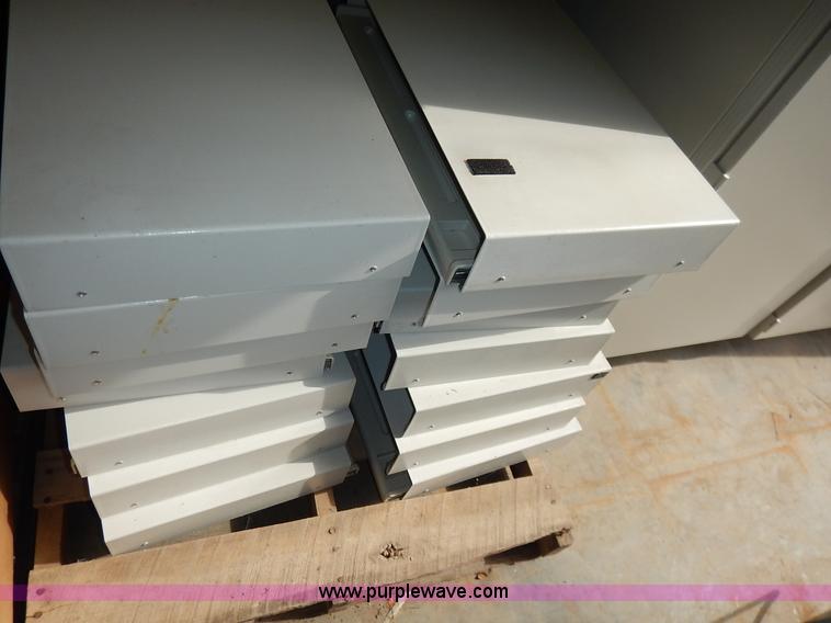 image for item BC9680 Assorted radio equipment