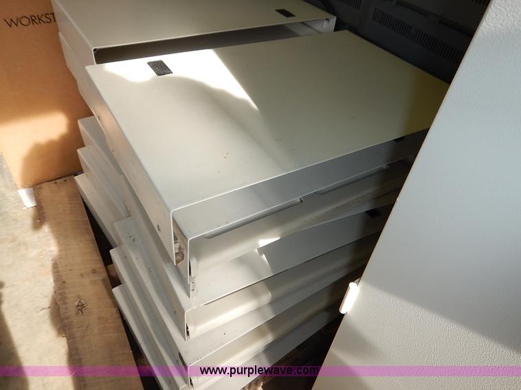 image for item BC9680 Assorted radio equipment