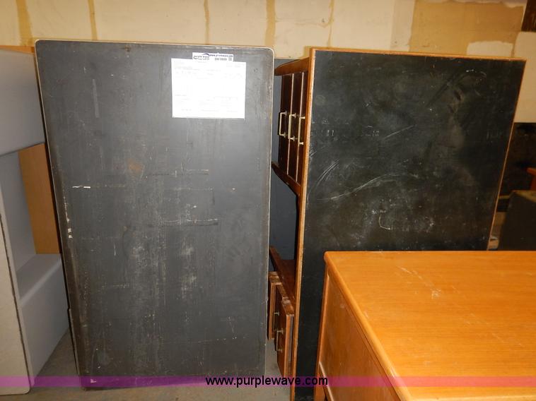 image for item BM9889 (14) assorted office desks