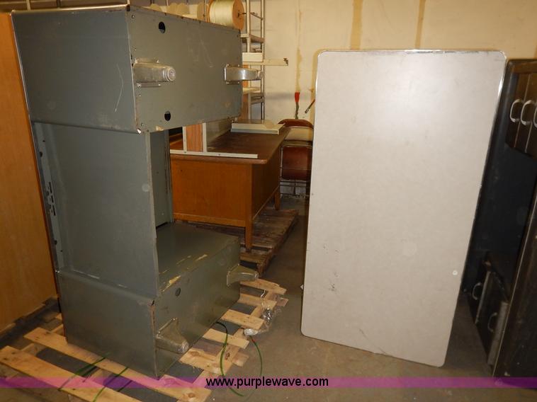 image for item BM9889 (14) assorted office desks