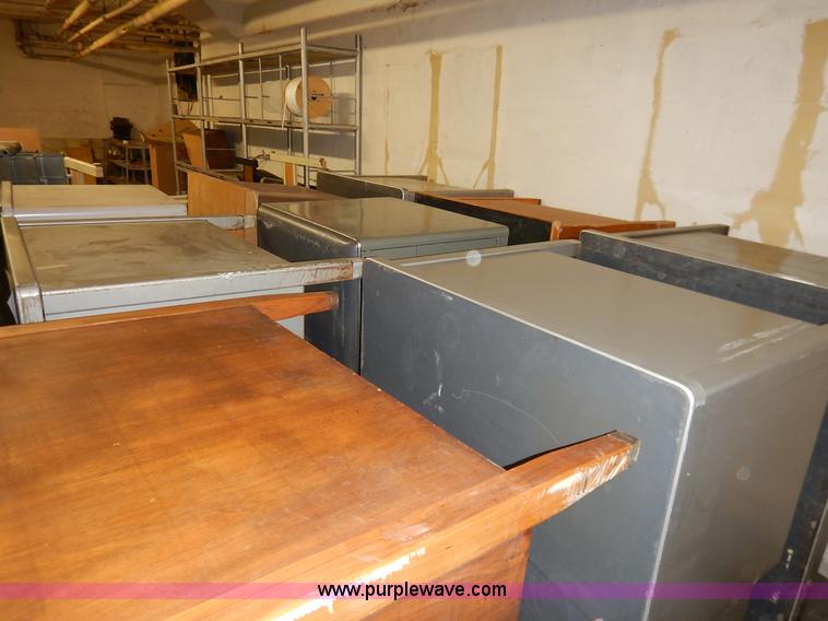 image for item BM9889 (14) assorted office desks