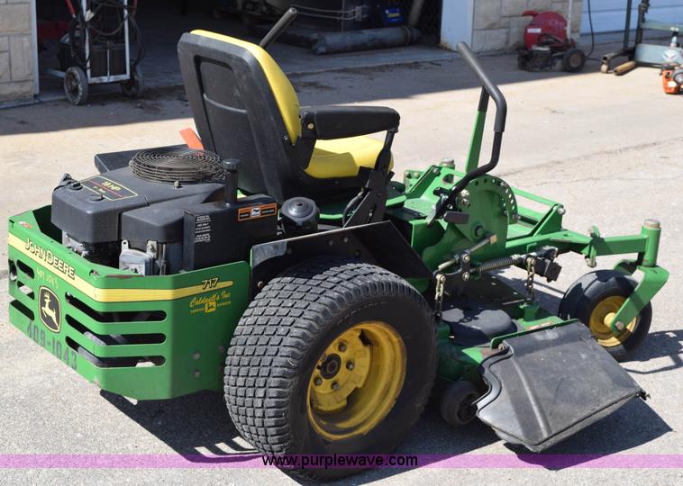 image for item BM9899 2003 John Deere 717 riding lawn mower