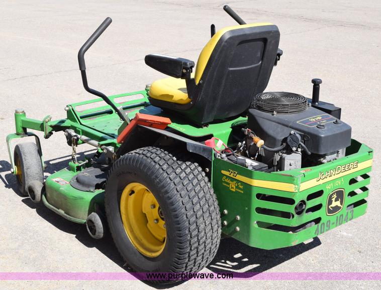 image for item BM9899 2003 John Deere 717 riding lawn mower