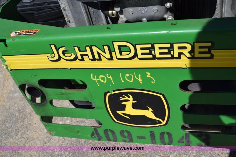 image for item BM9899 2003 John Deere 717 riding lawn mower