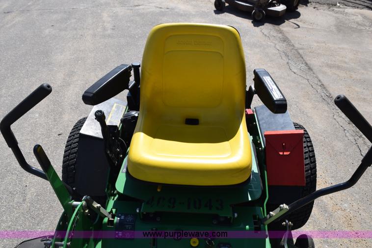 image for item BM9899 2003 John Deere 717 riding lawn mower