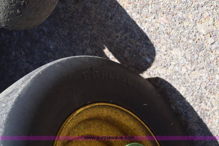 image for item BM9899 2003 John Deere 717 riding lawn mower