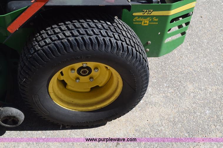 image for item BM9899 2003 John Deere 717 riding lawn mower