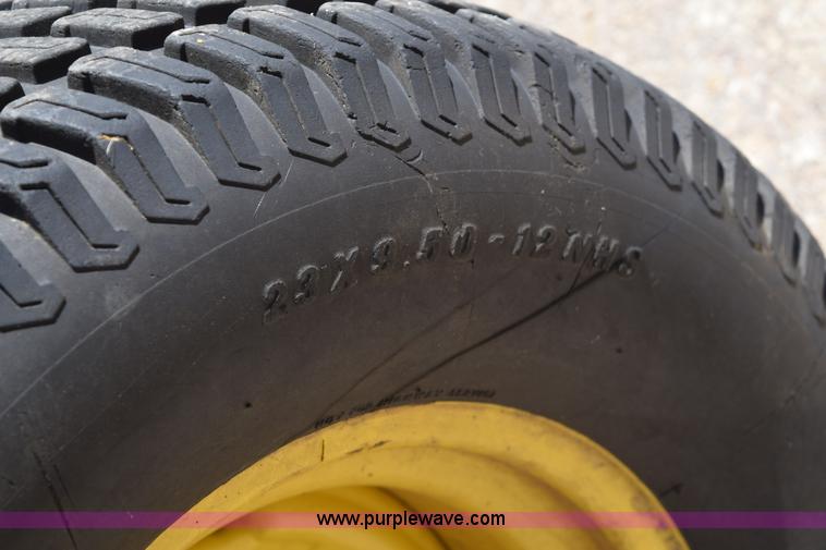 image for item BM9899 2003 John Deere 717 riding lawn mower