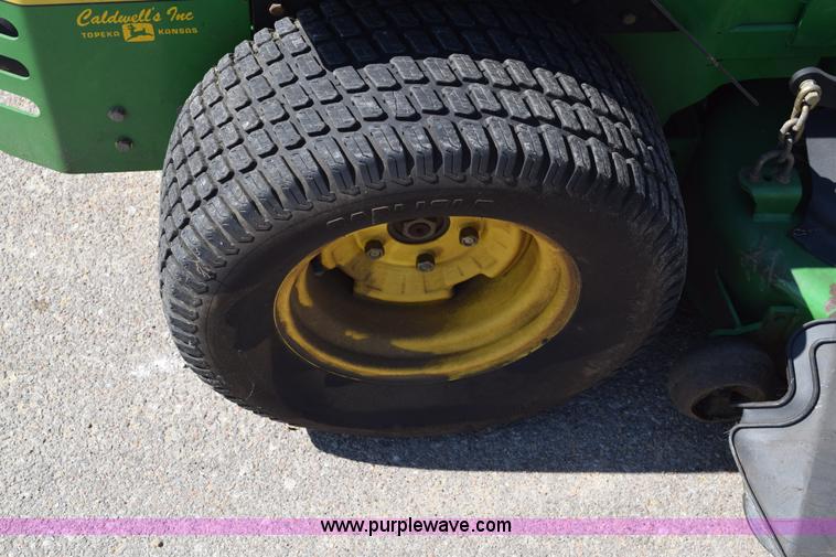 image for item BM9899 2003 John Deere 717 riding lawn mower