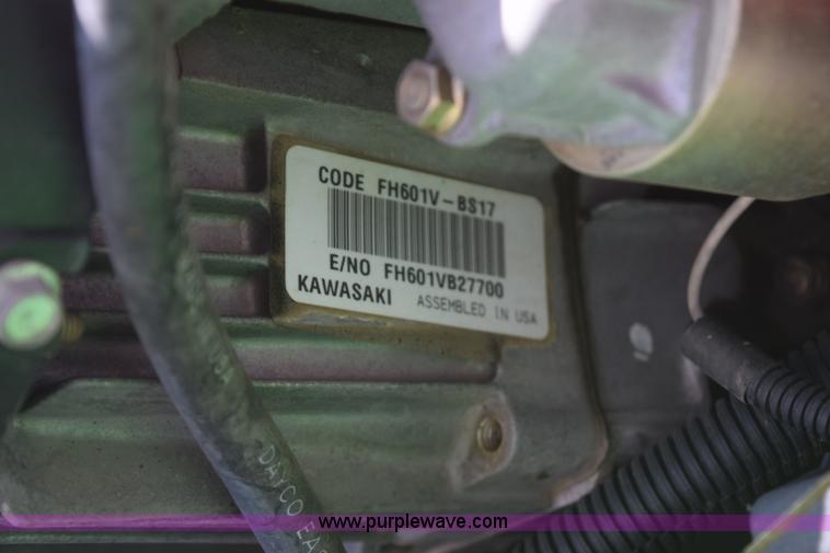 image for item BM9899 2003 John Deere 717 riding lawn mower