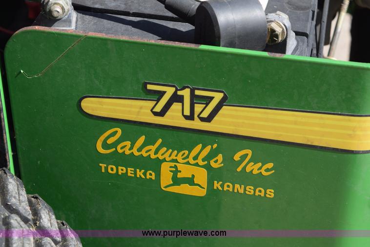 image for item BM9899 2003 John Deere 717 riding lawn mower