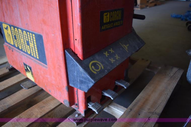 image for item BM9902 1999 Corghi A9820 tire machine