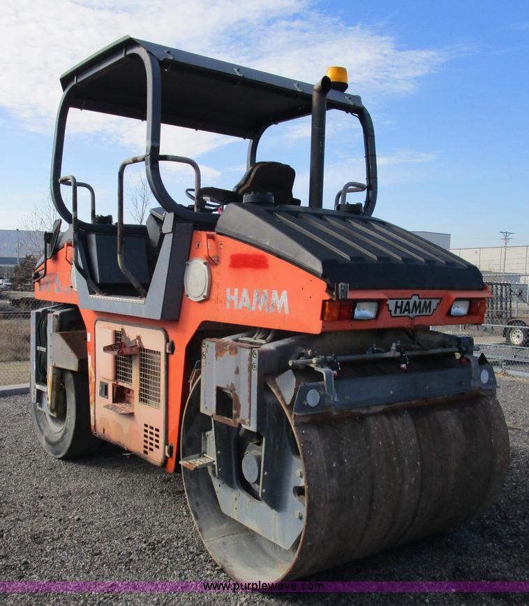 image for item D2341 2001 Hamm DV6K pneumatic roller