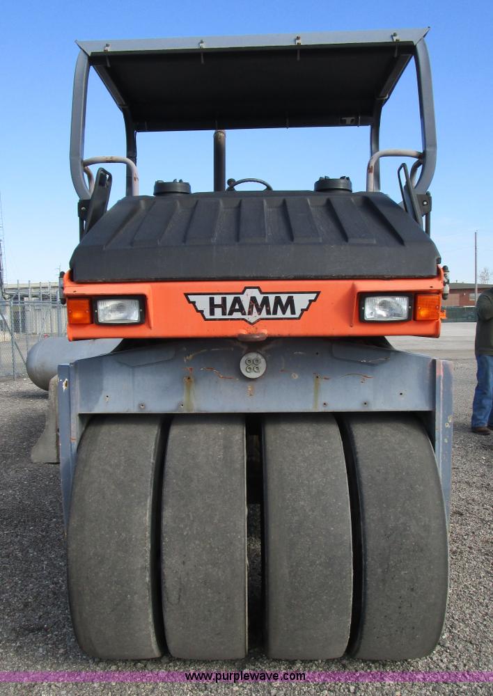 image for item D2341 2001 Hamm DV6K pneumatic roller