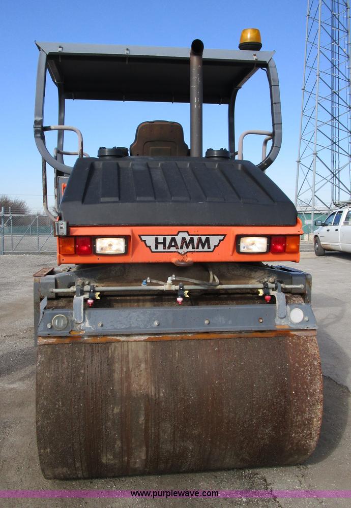 image for item D2341 2001 Hamm DV6K pneumatic roller