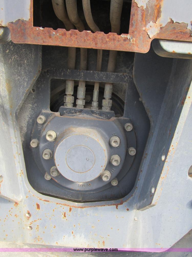 image for item D2341 2001 Hamm DV6K pneumatic roller