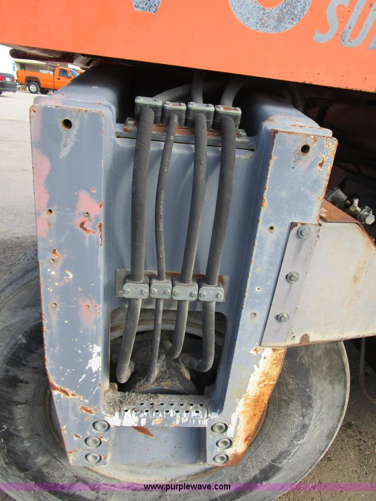 image for item D2341 2001 Hamm DV6K pneumatic roller