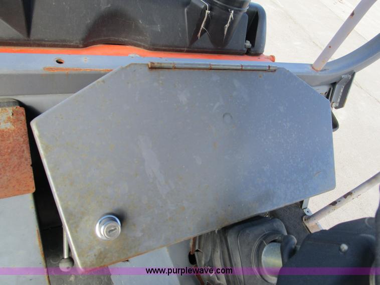 image for item D2341 2001 Hamm DV6K pneumatic roller