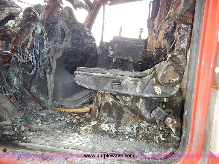 image for item I5001 2001 Sterling LT7500 dump truck