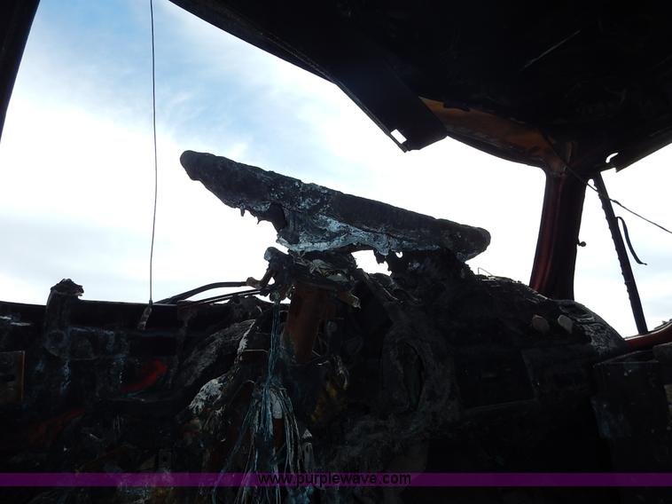 image for item I5001 2001 Sterling LT7500 dump truck