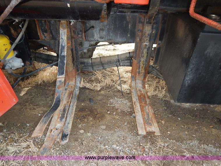 image for item I5001 2001 Sterling LT7500 dump truck