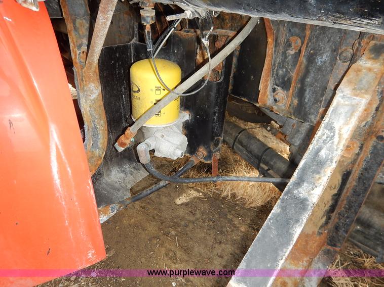 image for item I5001 2001 Sterling LT7500 dump truck