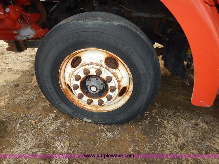 image for item I5001 2001 Sterling LT7500 dump truck