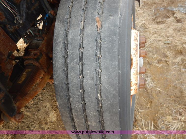 image for item I5001 2001 Sterling LT7500 dump truck