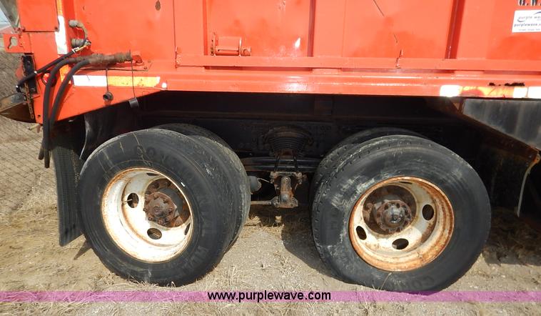 image for item I5001 2001 Sterling LT7500 dump truck