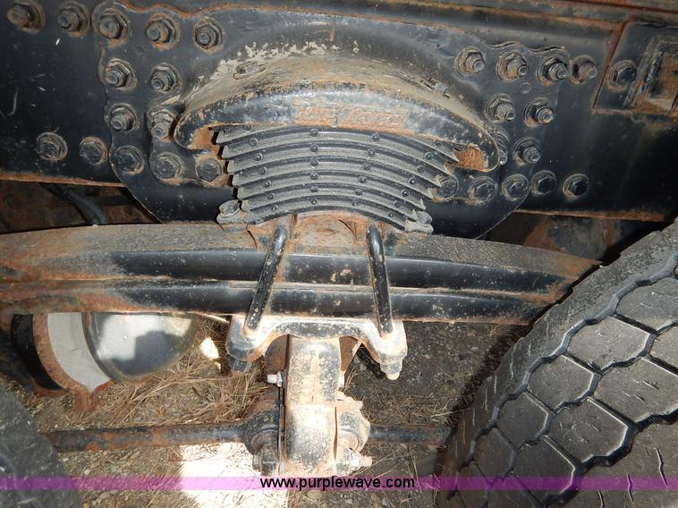 image for item I5001 2001 Sterling LT7500 dump truck