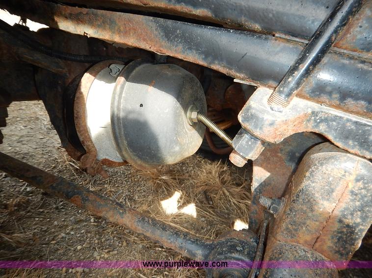 image for item I5001 2001 Sterling LT7500 dump truck