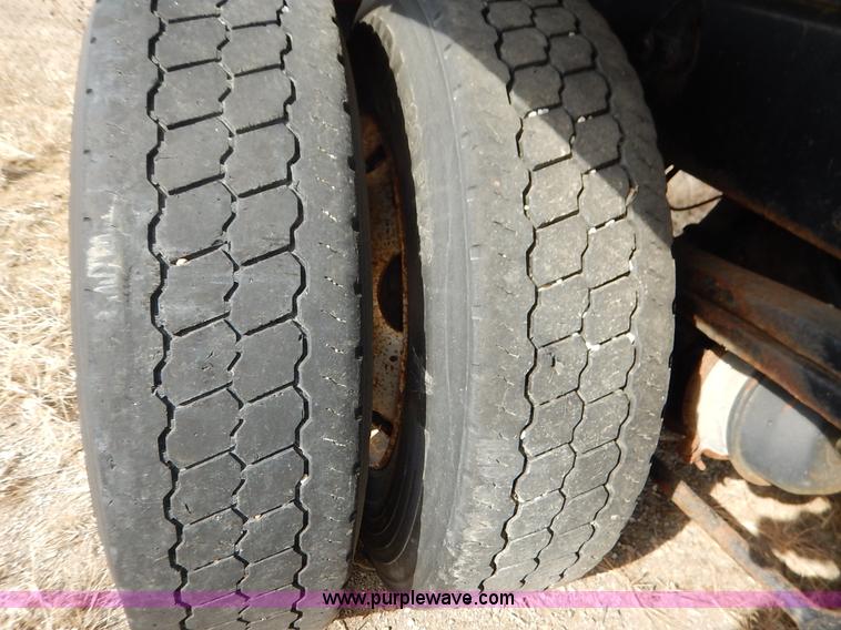 image for item I5001 2001 Sterling LT7500 dump truck