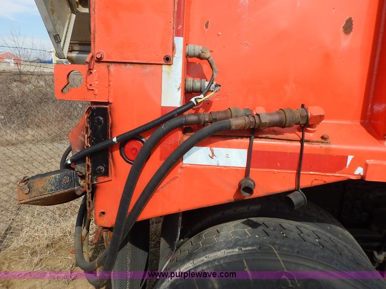 image for item I5001 2001 Sterling LT7500 dump truck