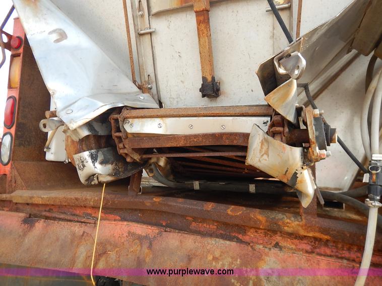 image for item I5001 2001 Sterling LT7500 dump truck