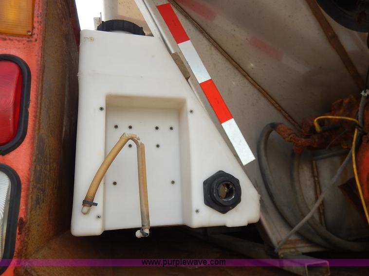 image for item I5001 2001 Sterling LT7500 dump truck