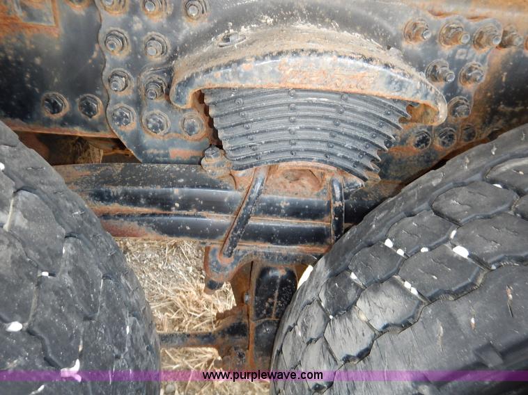 image for item I5001 2001 Sterling LT7500 dump truck