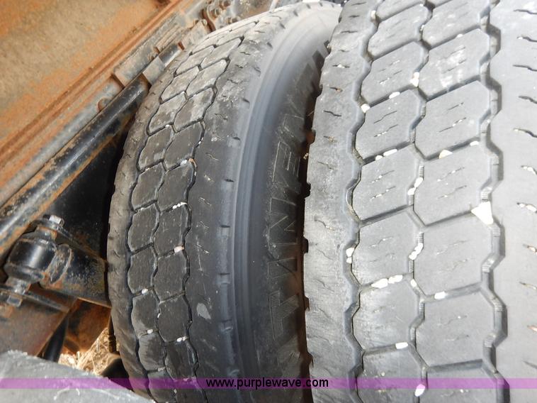 image for item I5001 2001 Sterling LT7500 dump truck