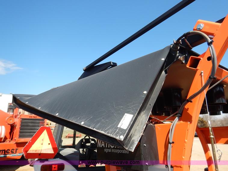 image for item I5002 2013 National arrow board trailer