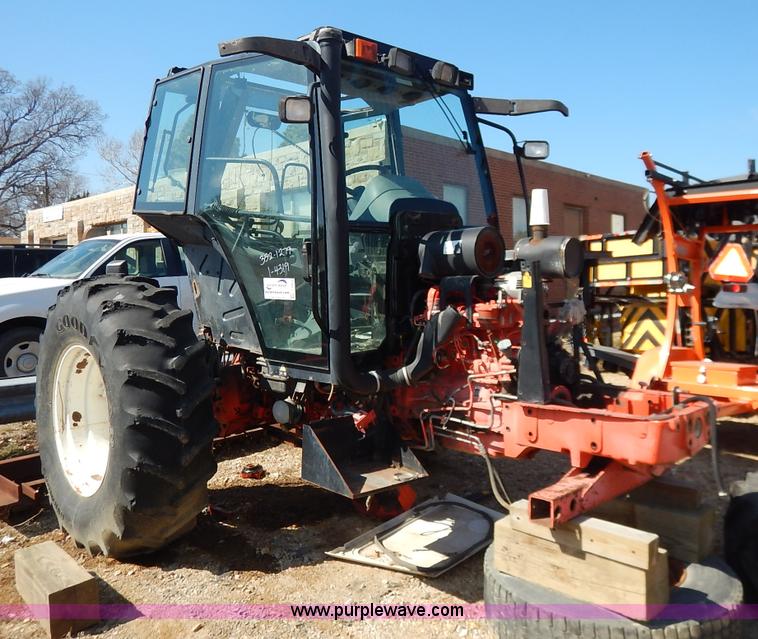 image for item I5003 1999 Ford TS100 tractor