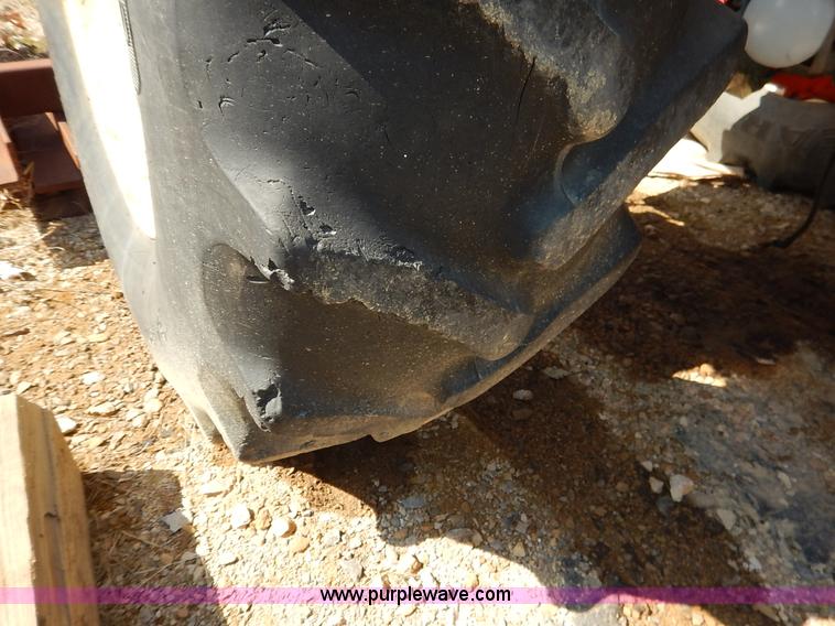 image for item I5003 1999 Ford TS100 tractor