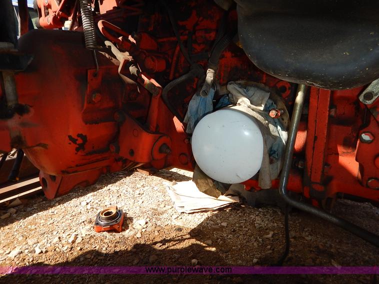 image for item I5003 1999 Ford TS100 tractor