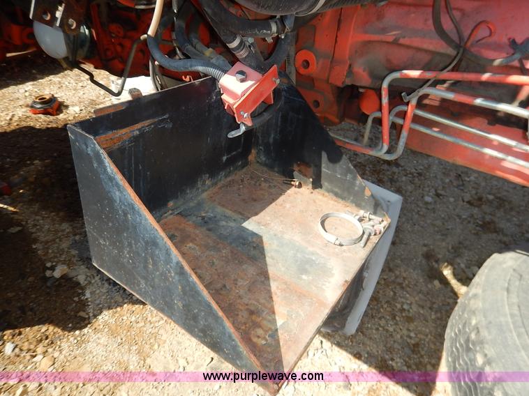 image for item I5003 1999 Ford TS100 tractor