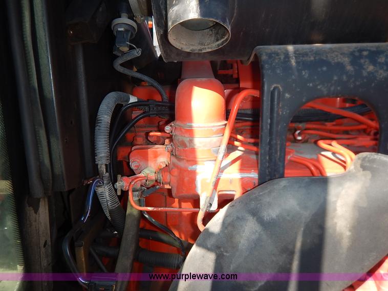 image for item I5003 1999 Ford TS100 tractor