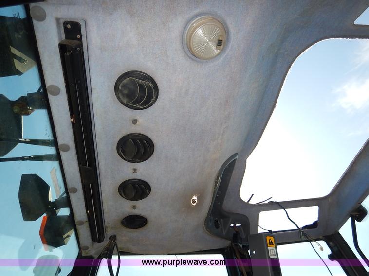 image for item I5003 1999 Ford TS100 tractor