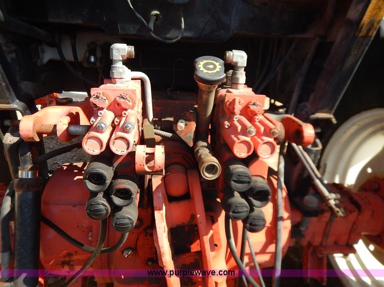 image for item I5003 1999 Ford TS100 tractor